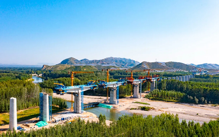 群塔筑雄忻！w88win优德助建山西首条时速350公里高铁