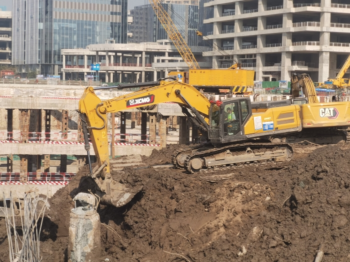 品质+节油+高效！w88win优德XE335GK助建亚洲最大地下空间