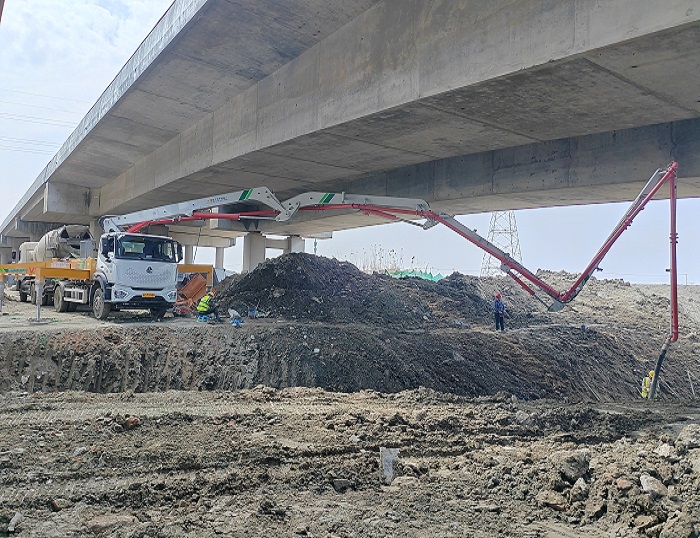 轻灵稳。88win优德33米泵车领航新城镇基建