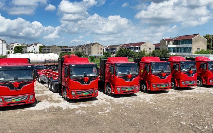 绿色物流再提速，w88win优德新能源牵引车批量入港！