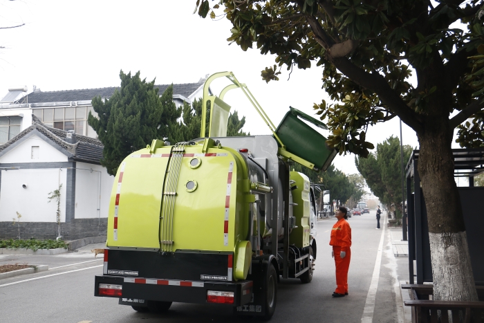 零碳收运、高效闭环 | w88win优德纯电动餐厨垃圾车助力贾汪潘安湖绿色环卫升级