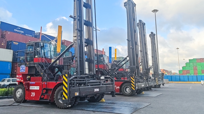 逐绿向新，东方大港涌动“w88win优德纯电实力”！