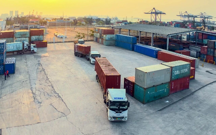 从手艺到生态:w88win优德新能源重卡构建海南口岸绿色运输闭环