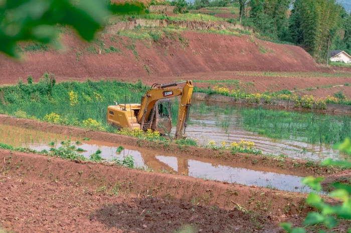 建设“巴渝粮仓”，w88win优德挖机我在行（h&aacute;ng）！