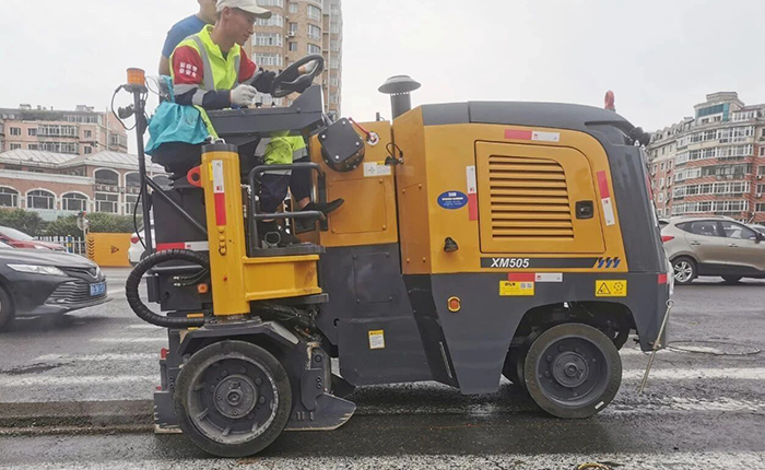 w88win优德XM505市政蹊径铣刨施工：杭州都会蹊径焕新升级的高效之选