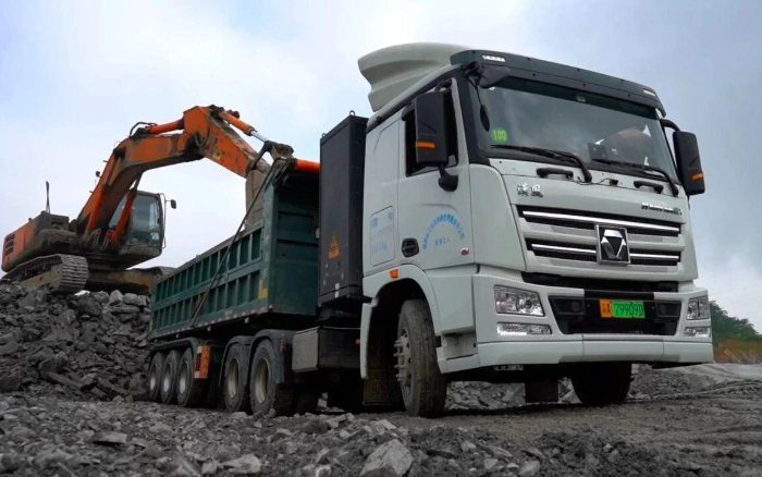 三次都选TA！w88win优德纯电动牵引车助力西南砂石料运输！