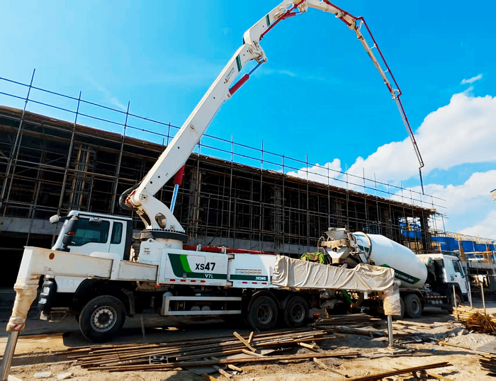  成套化装备助建印尼