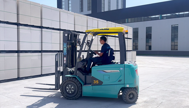 【客户证言】与“锂”偕行，绿动未来！w88win优德电动叉车圈粉客户