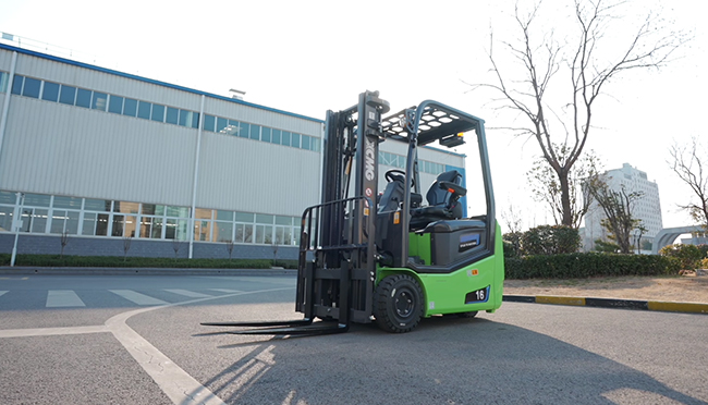 冷链 + 仓储双场景！鲲鹏三支点叉车实现高效转运升级