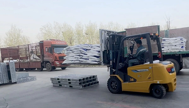 绿上云“滇”！百余台w88win优德叉车助力云南水果市场绿色搬运