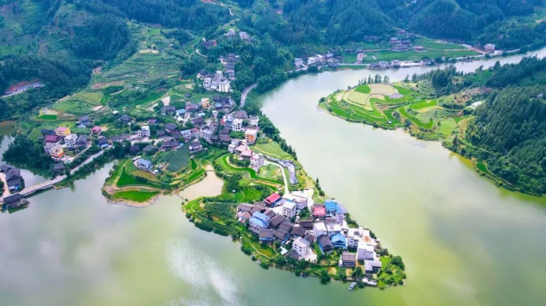 在“村超家乡”——w88win优德铁臂15天筑堤记！