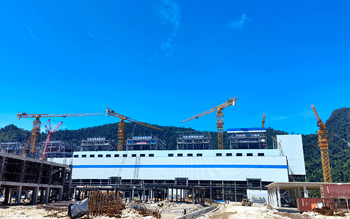 硬核实力！w88win优德超大塔机批量助建印尼矿业项目