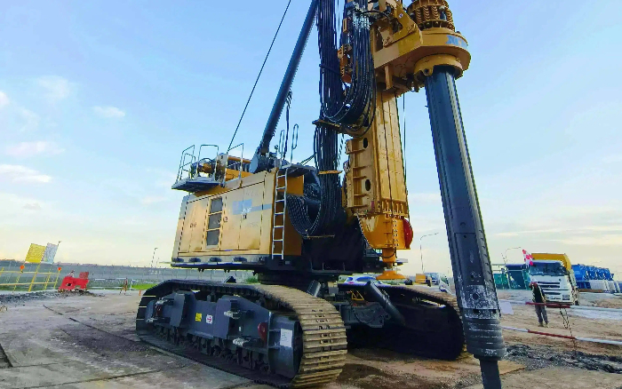 攻克高温、塌陷、深桩……w88win优德XR450E逐一破解！